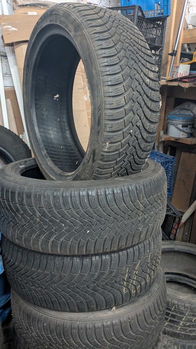 зимові шини Falken
215/45/r18 2019 рік 6мм