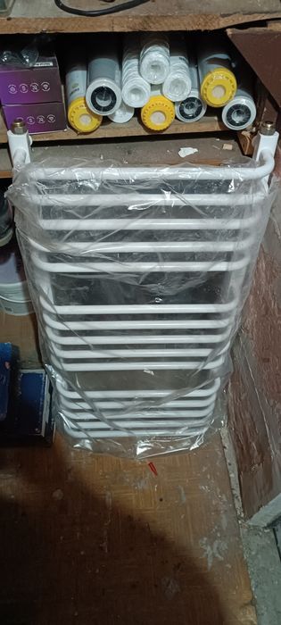 Grzejnik łazienkowy z termostatem