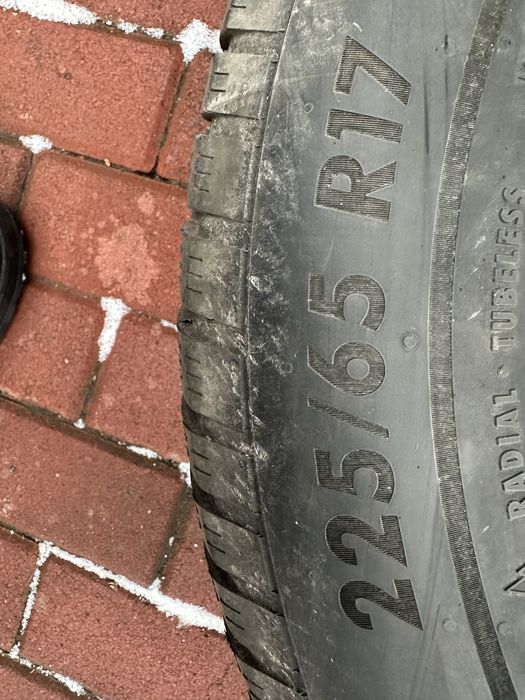 225/65R17 зимова 22року
