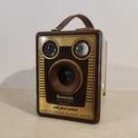 Máquina fotográfica Kodak Brownie SIX-20 model F box camera