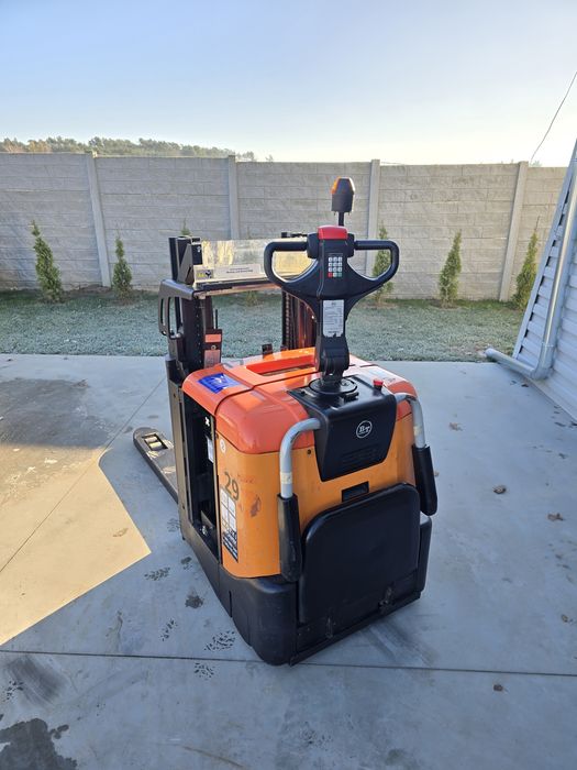 Wózek paletowy masztowy Toyota BT SPE 200 sztaplarka widlak