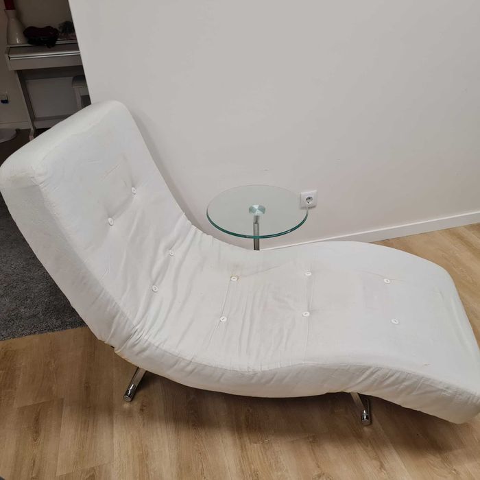 Chaise- Long com mesa lateral