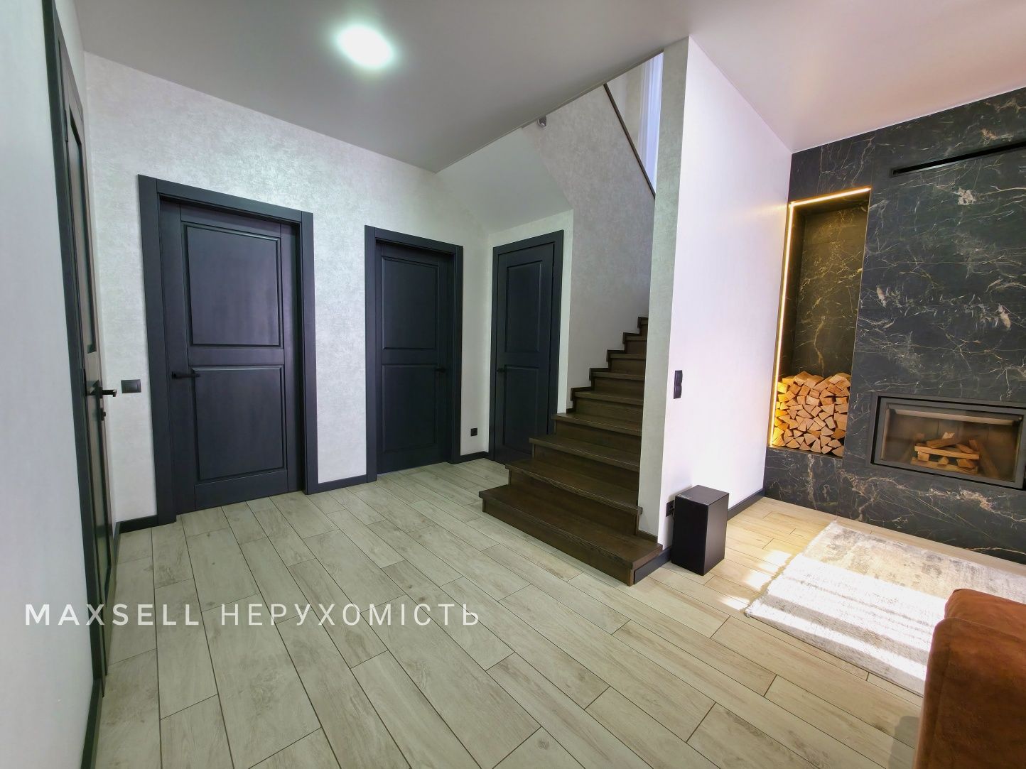 Продам ексклюзивний будинок з дизайнерським ремонтом