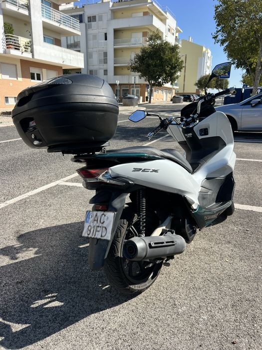 Moto PCX 2018 com apenas 33 mil km