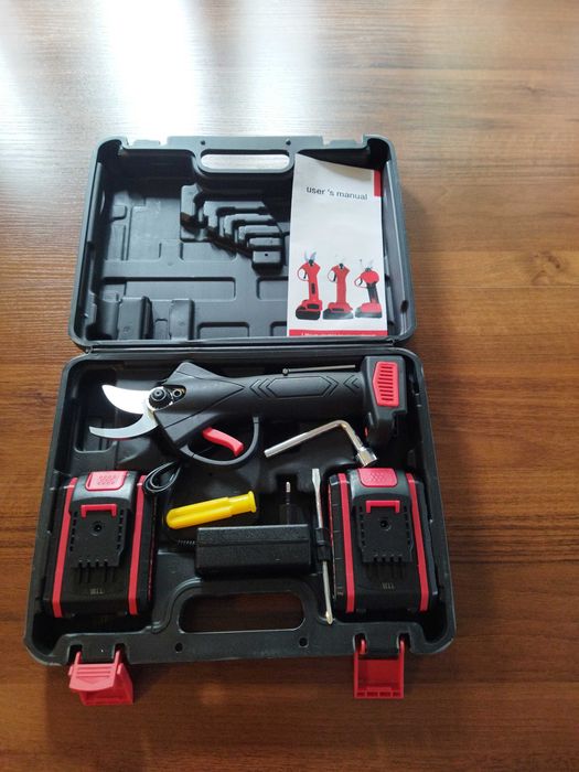 Sekator ogrodowy 21V dwa akumulatory