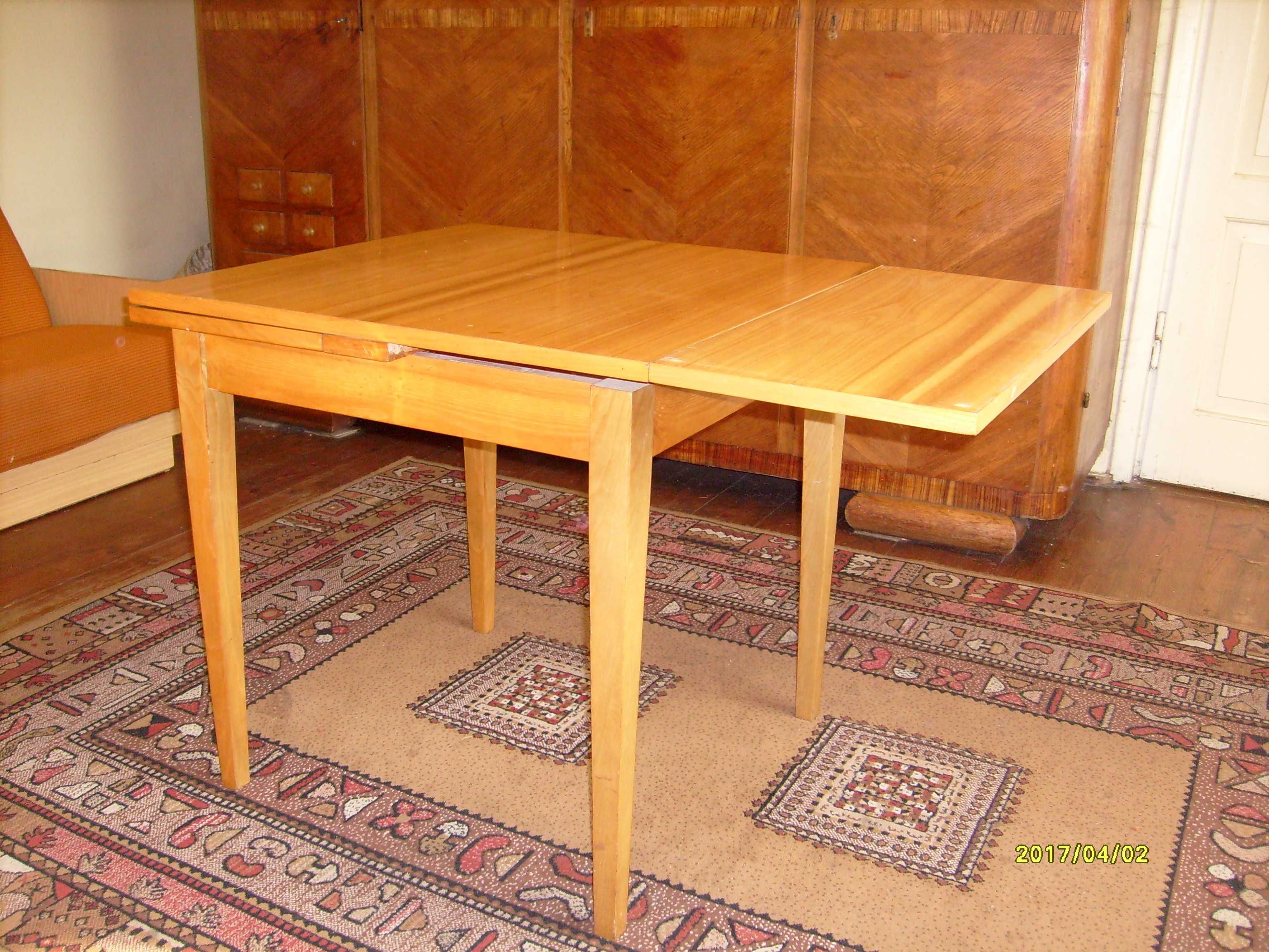 Stół rozkładany jasny, wysoki polysk