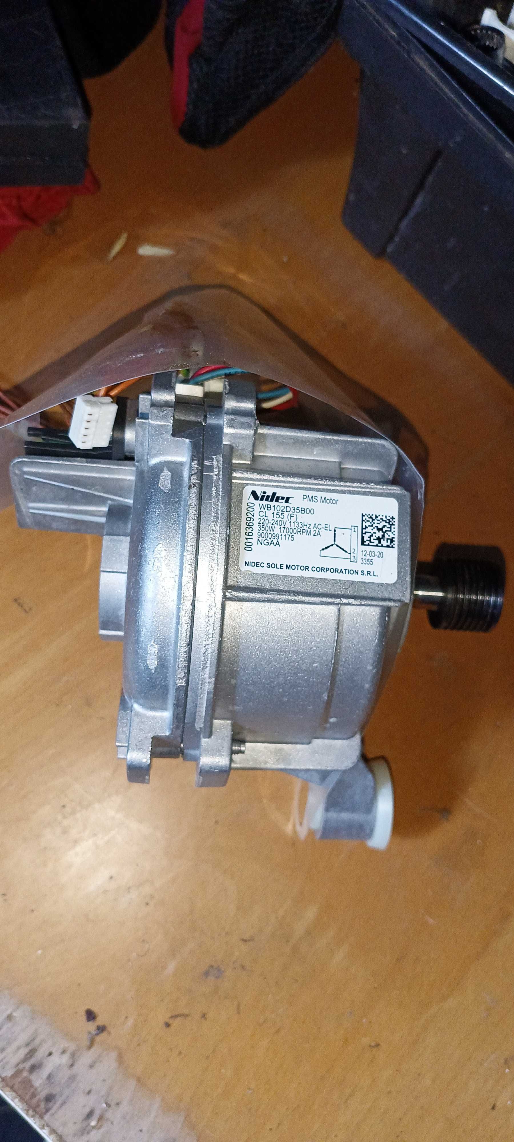 Silnik pralki Bosch Nidec WB102D35B00