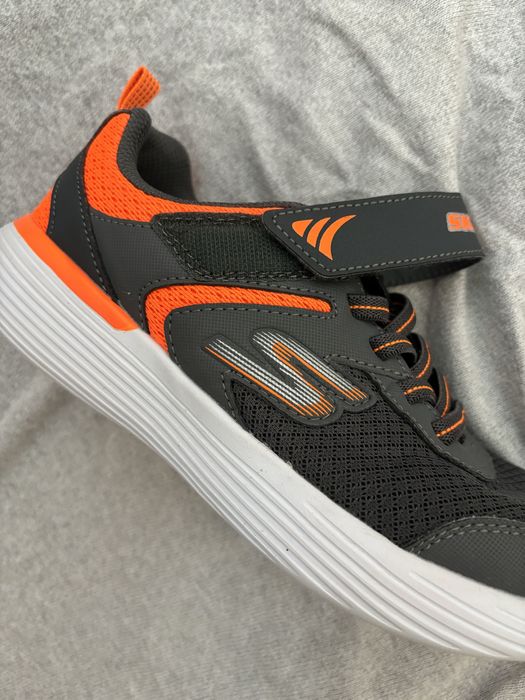 Skechers goga mat кросівки на ліпучці 37/38