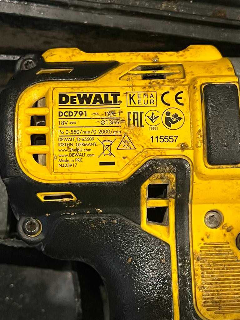 Wkrętarka DeWalt dcd791 z baterią, ładowarką i walizką/Komis Krzysiek