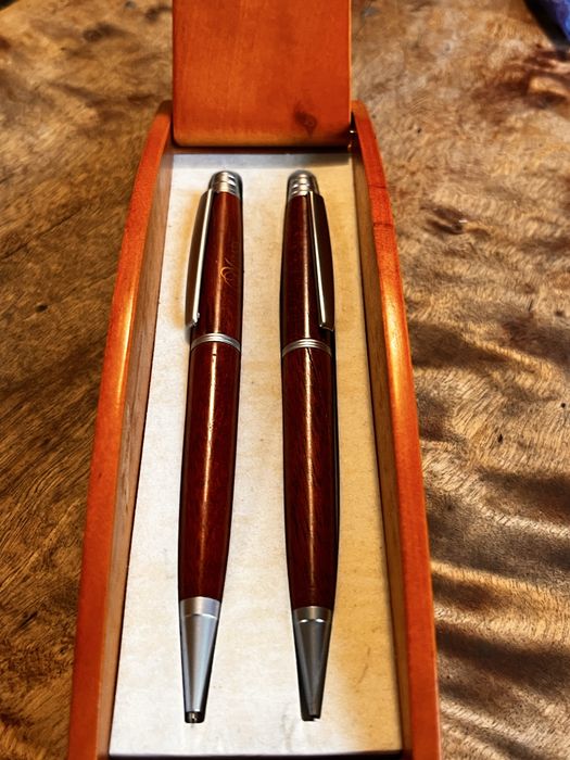 Komplet zestaw kolekcjonerski dlugopis