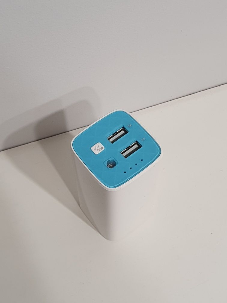Powerbank TP-Link 10400 mAh z latarką 2A USB