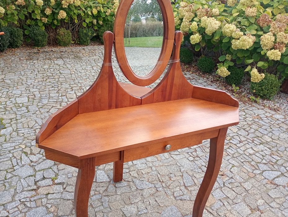 Komoda 4 szuflady+ toaletka