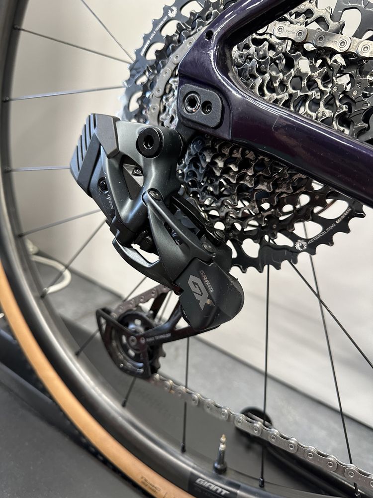Revolt X Advanced PRO XL Faktura Vat