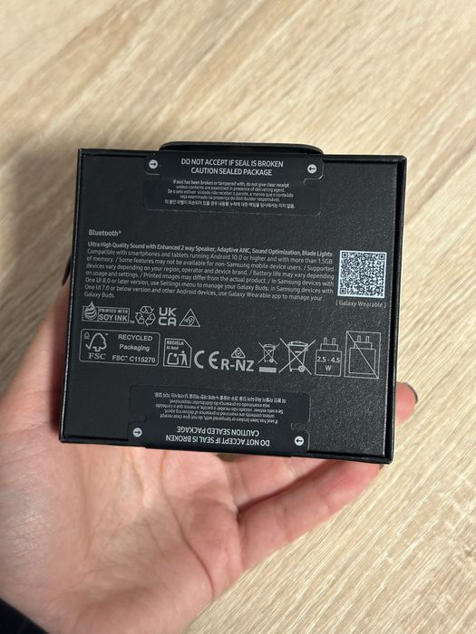 Продам навушники Samsung Galaxy Buds 3 Pro