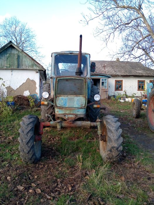 Трактор ЮМЗ-6АО з культиватором