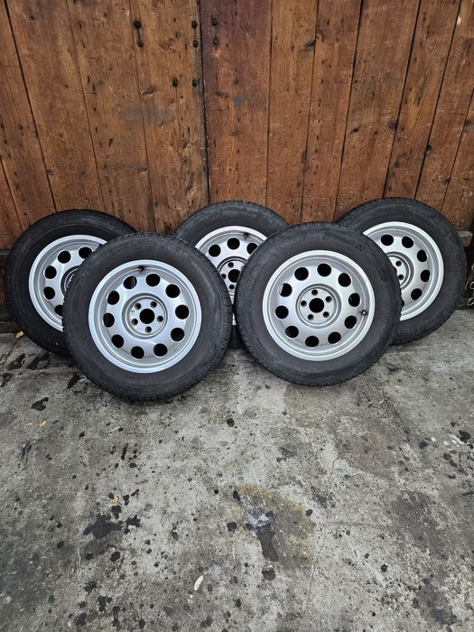 Komplet kół z oponami zimowymi Audi A3 8L 195/65 R15