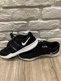 Nike buty sportowe 38,5