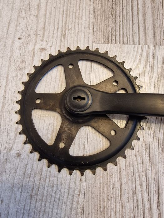 Korby rowerowe mechanizm korbowy do roweru na kwadrat