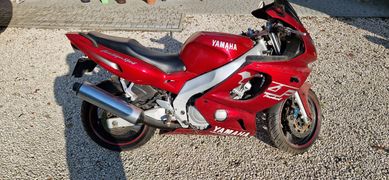 Yamaha YZF 600 r