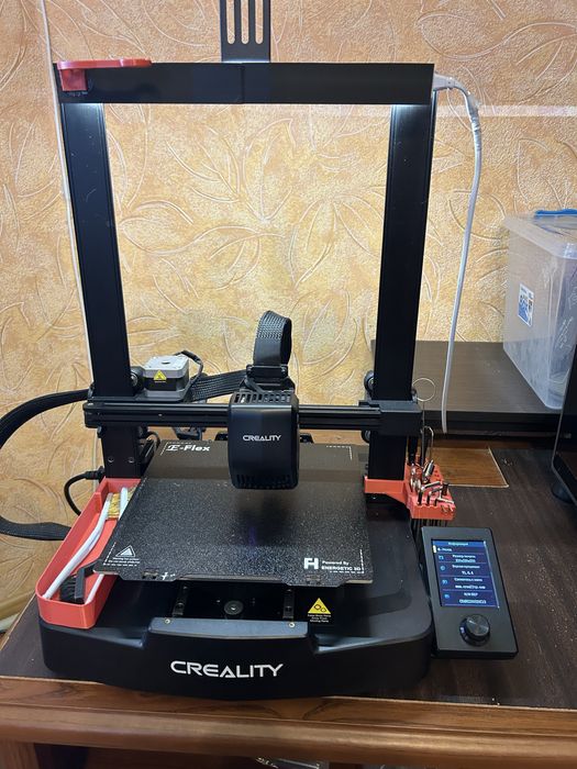 Продам 3д принтер Creality Ender 3V3 SE