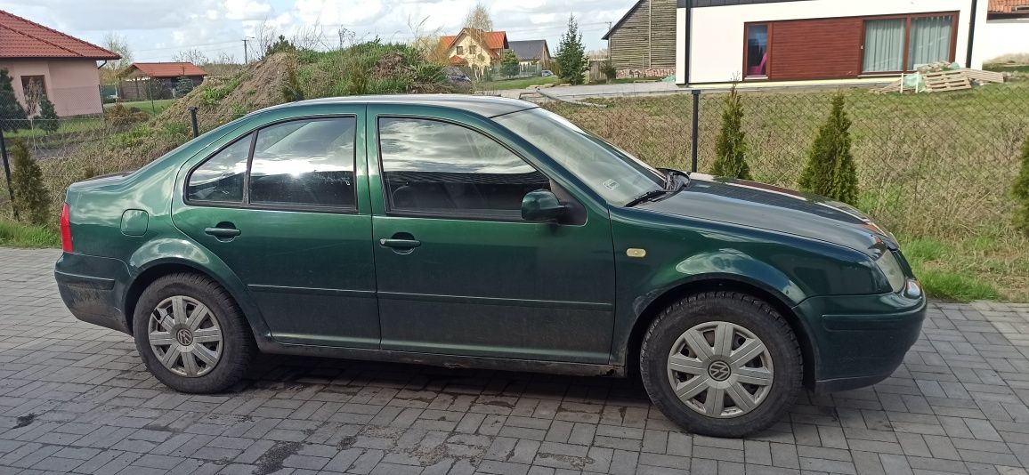 VW Bora 1.6 sr benzyna