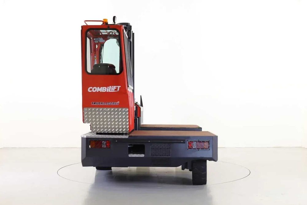 Диельний бічний 4-х ходовий навантажувач COMBILIFT C500SR (сайдлоадер)