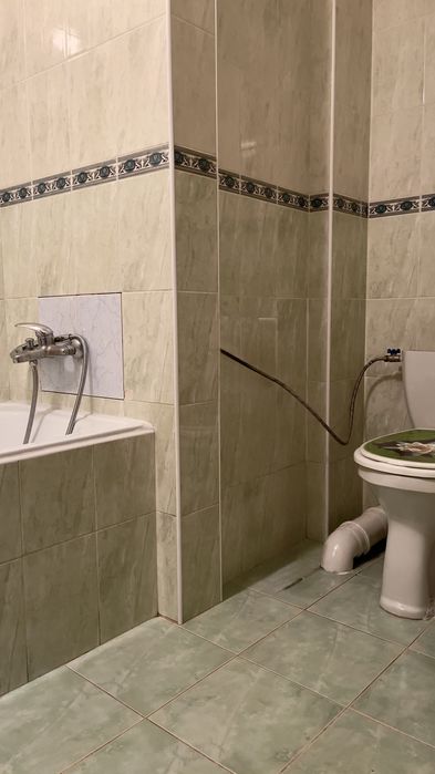 Продаж двох кімнатноі квартири