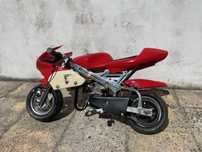 Mini moto de pista quase sem uso