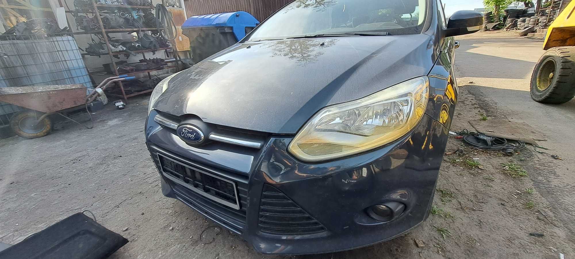 Zderzak Ford Fokus mk3 kod lakieru EB