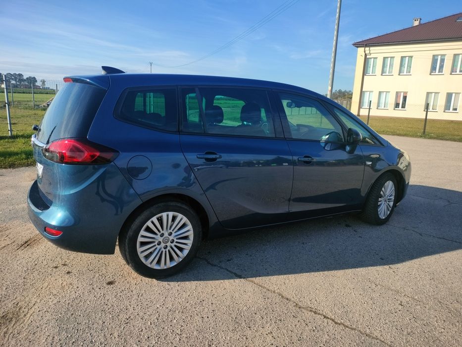 Opel Zafira 1.4 T 2016 rok Niski przebieg. Bogate wyposażenie.