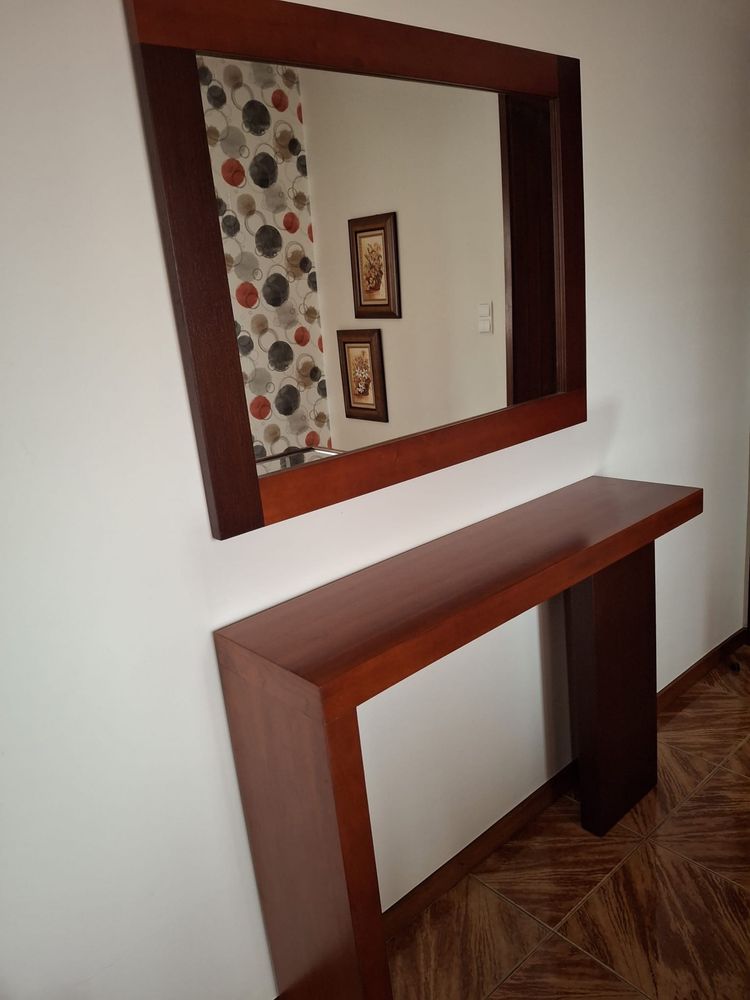 Espelho e aparador