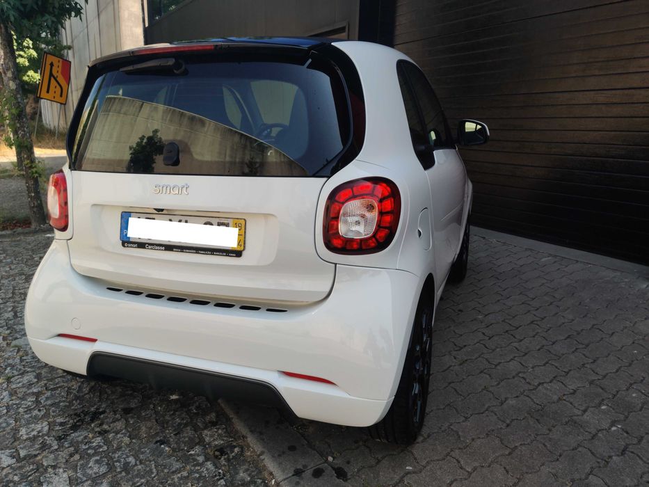 smart fortwo coupe
0.9 Turbo Urban Shadow Edition 2dr Auto