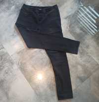 Czarne przecierane spodnie skiny rozmiar 40