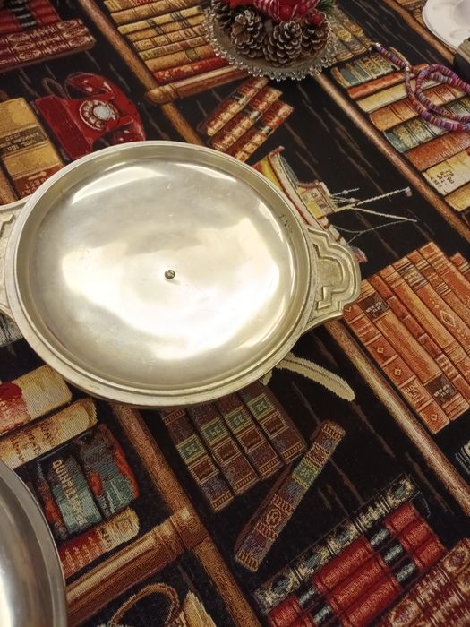 Bonitas travessas redondas com tampa (forno)