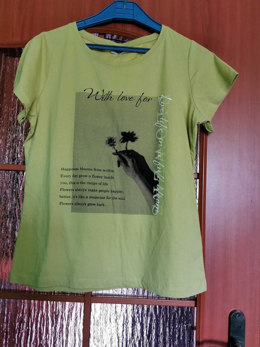 T-shirt damski . Rozmiar XL.