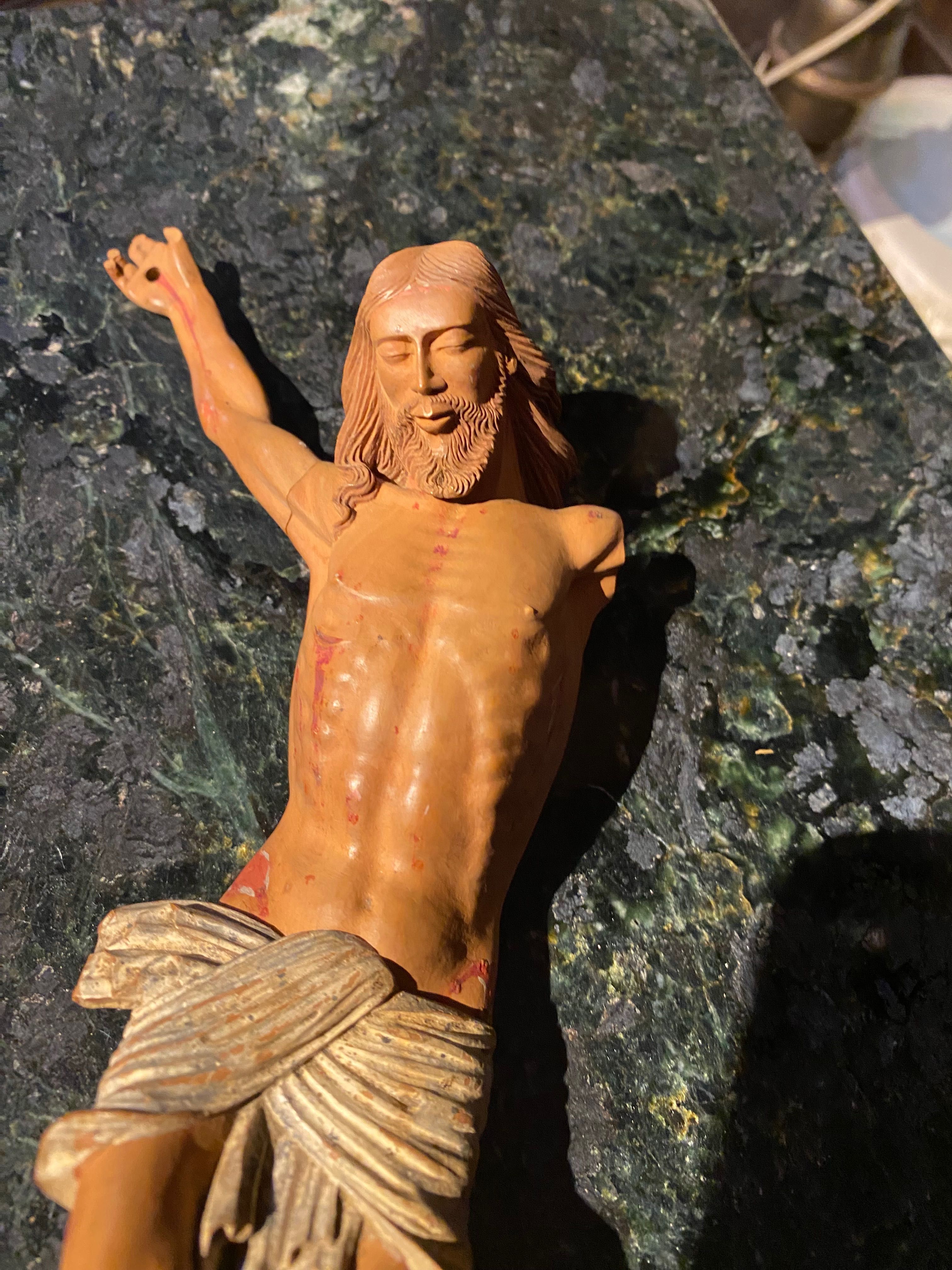 Cristo em madeira Buxo Séc XIX Arte Sacra 22 cm