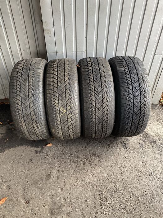255/55/20 Bridgestone комплект