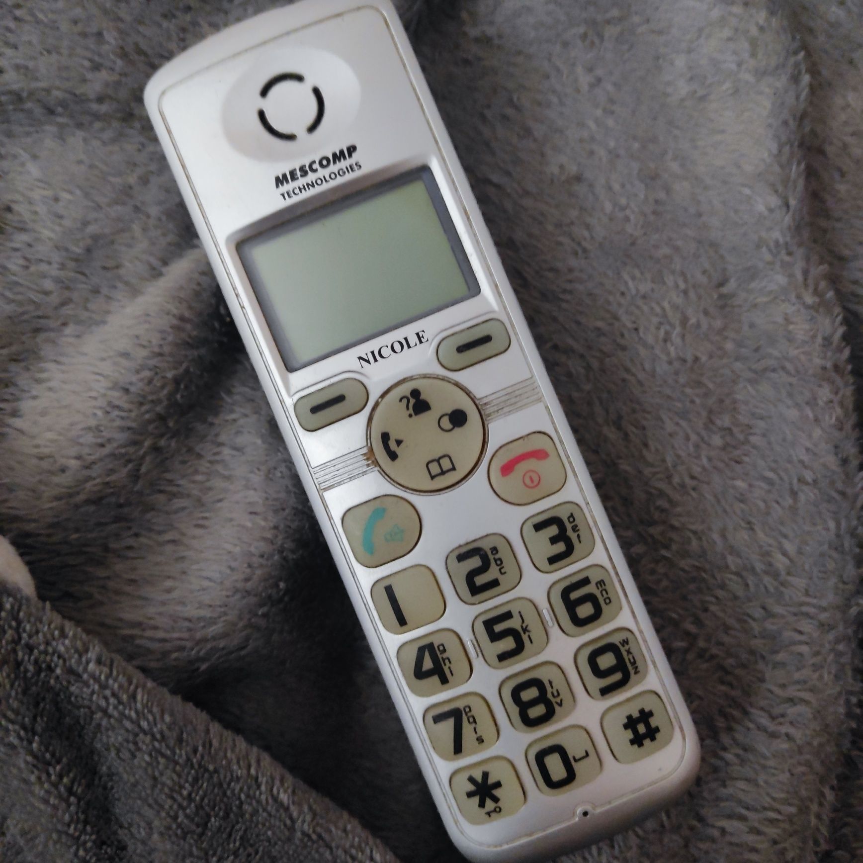 Telefon stacjonarny