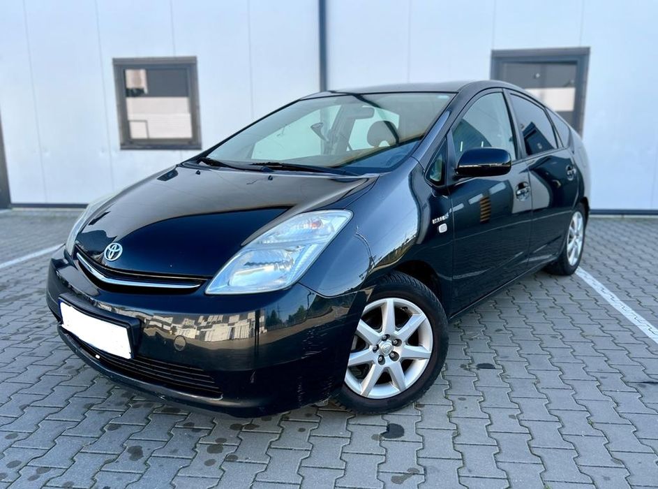 Toyota Prius hybryda LPG wynajem auto rent taxi uber bolt freenow