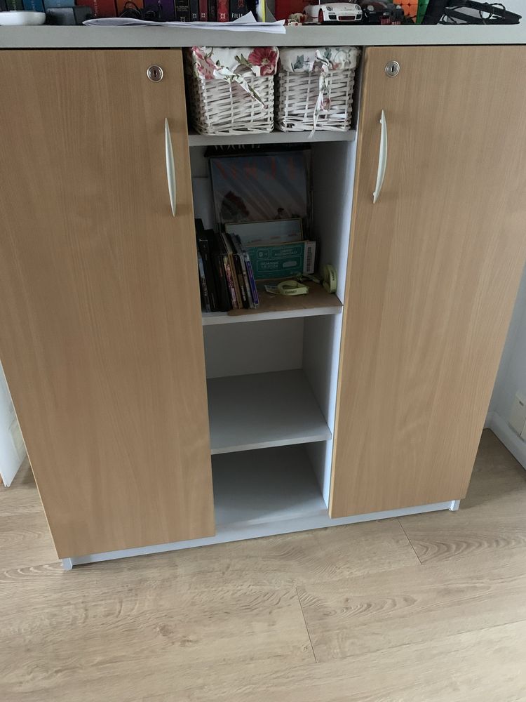 Meble do biura pokoju