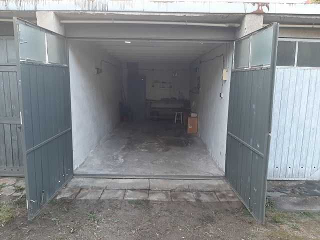 Garaż z prądem w spokojnej okolicy