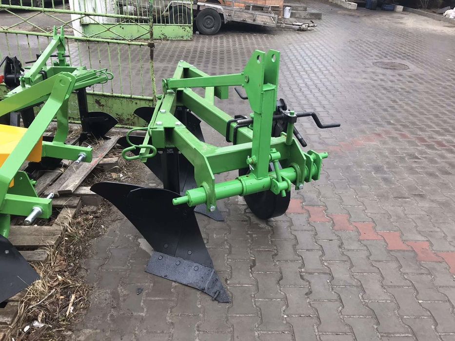Плуг бомет, плуг на трактор, бомет, польський плуг