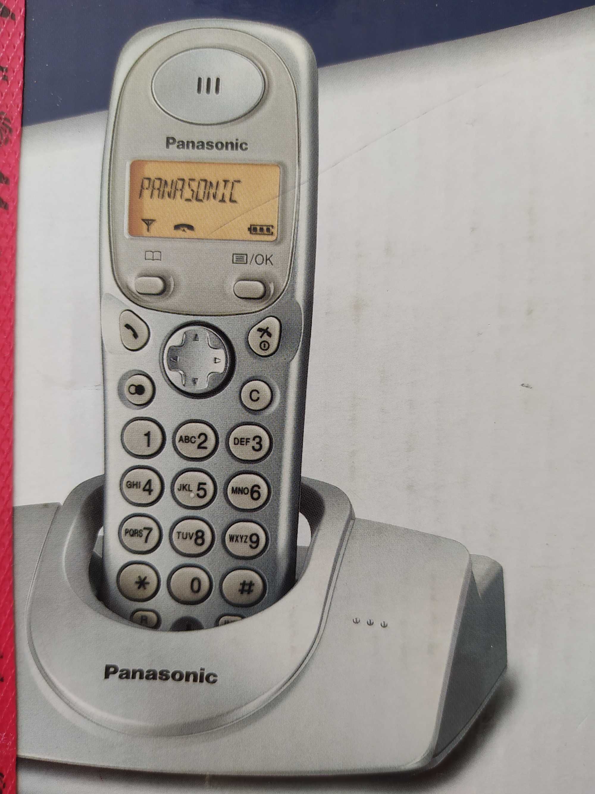 Telefon cyfrowy bezsznurowy firmy PANASONIC