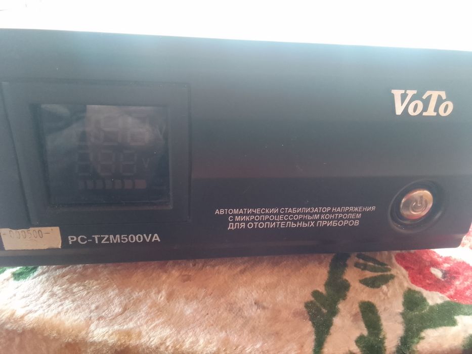 VoTo автоматичний стабілізатор напруги з мікропроцесорним контролем .