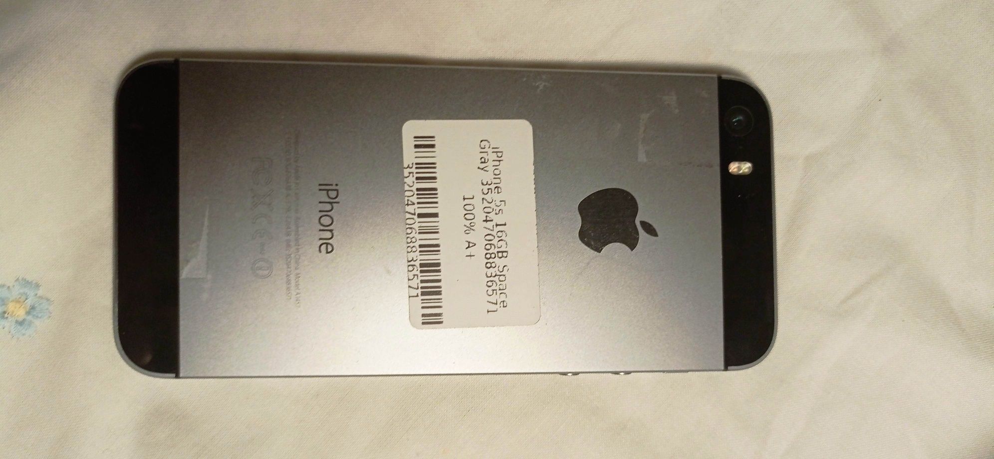 Продаю айфон 5s,на запчасти