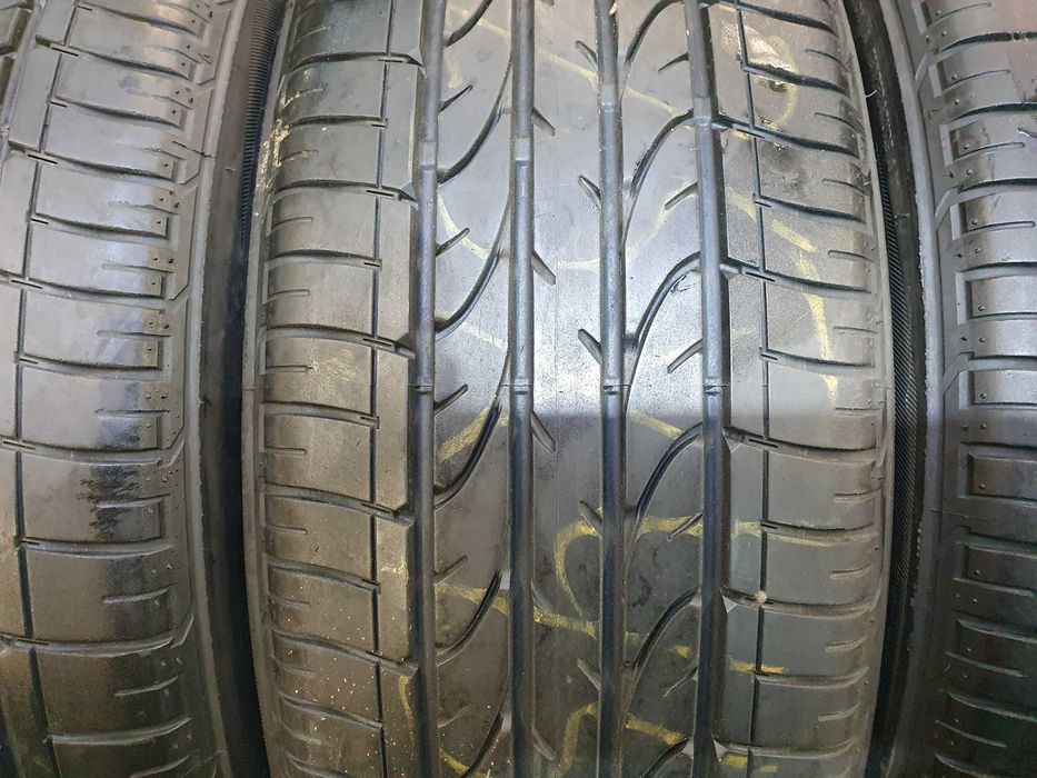 225 / 45 R 19  Bridgestone