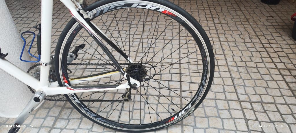 Bicicleta estrada B'Twin Triban 5