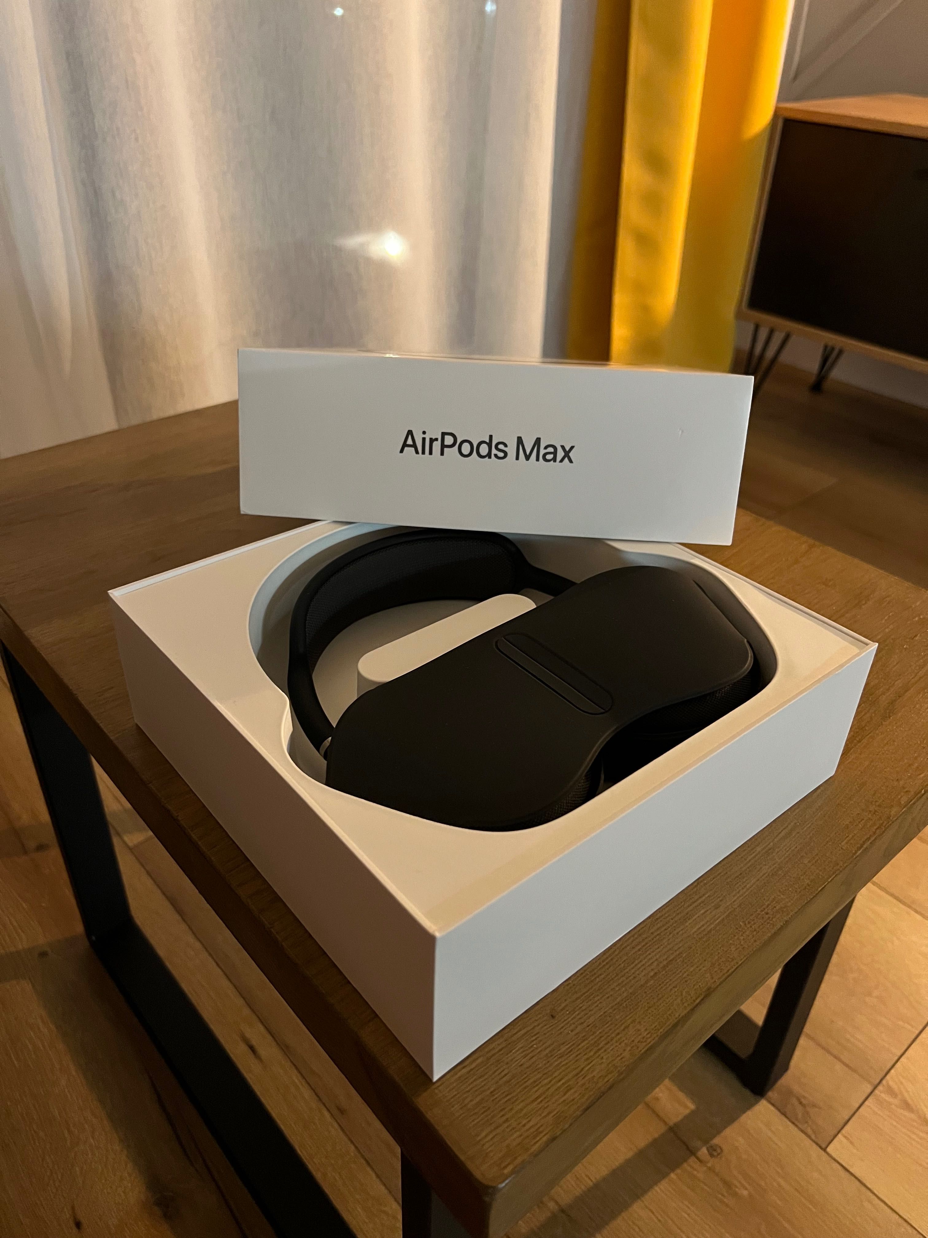 AirPods Max jak nowe.