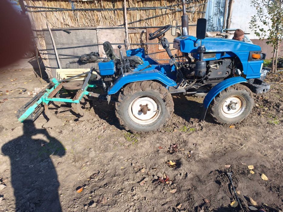 Продам міні трактор Зубр
