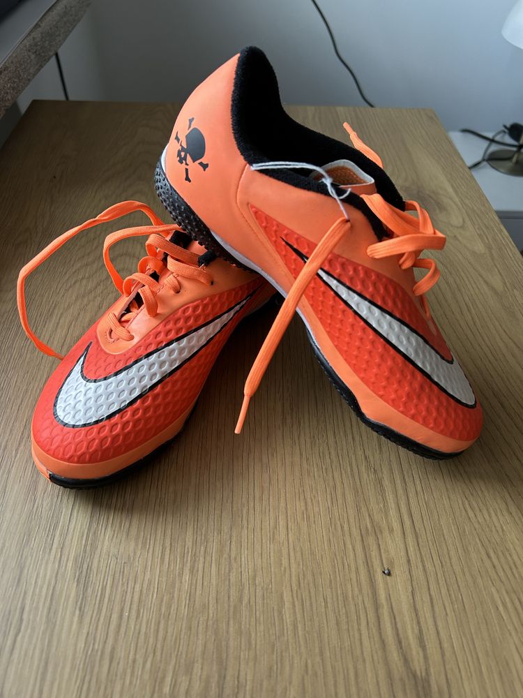 Nowe Nike Hypervenom halówki 35,5 EU 22,5cm